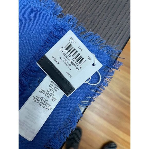 Coach wool square patches shawl/ scarf - Picture 11 of 12